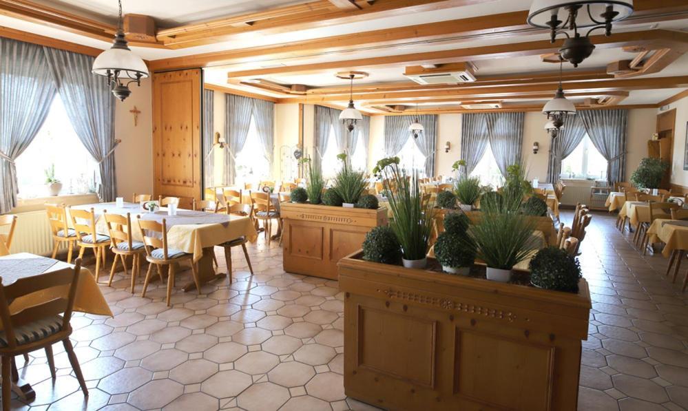 Landhaus Rhoenblick Kuenzell Eksteriør billede